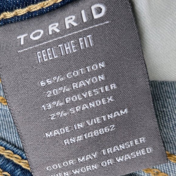 NWT Torrid Crop Midfit Super Skinny Jeans Women's Medium Wash Everyday 18 - Picture 9 of 10